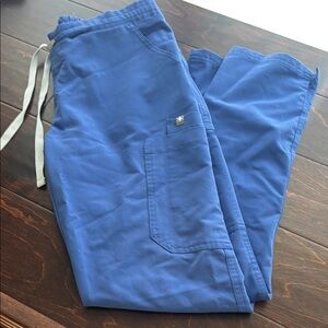 Women’s Figs blue set XS top S bottoms